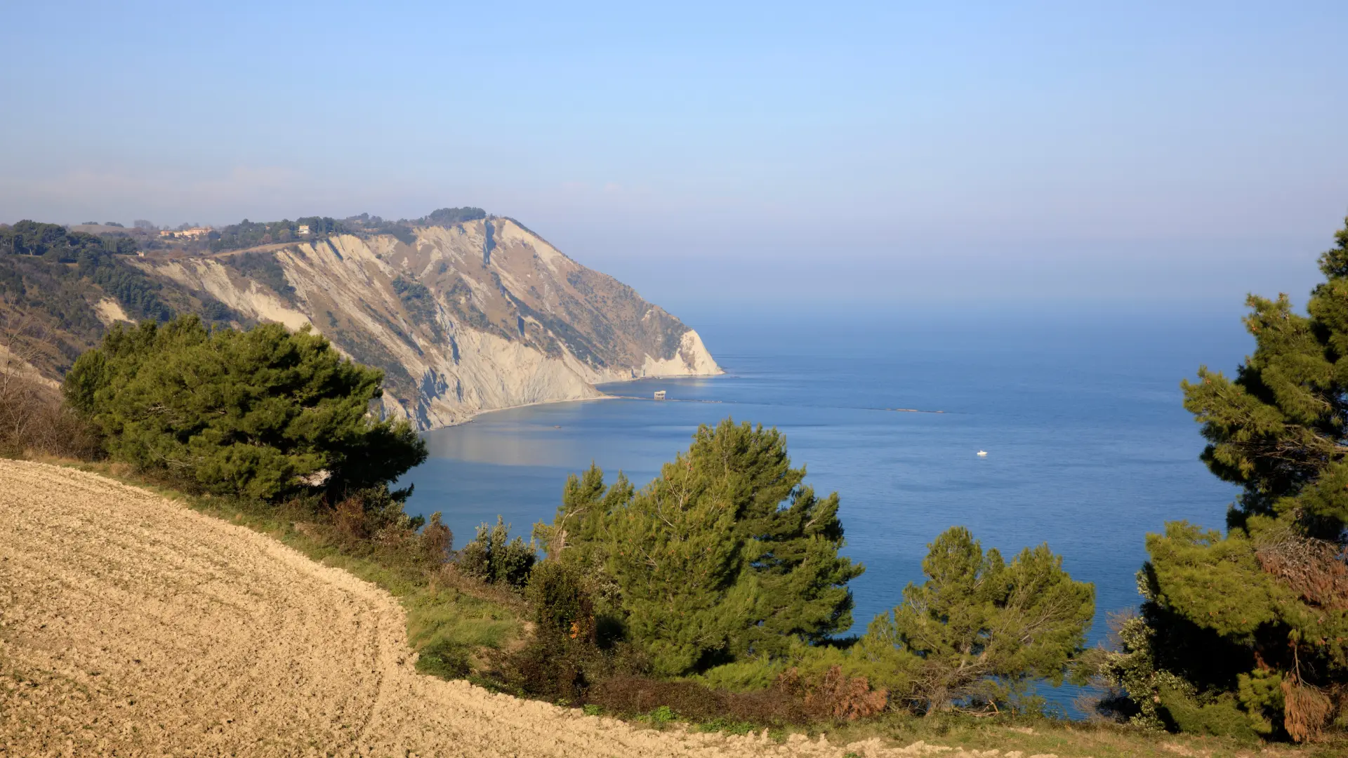 Immagine della Riviera del Conero in Ancona