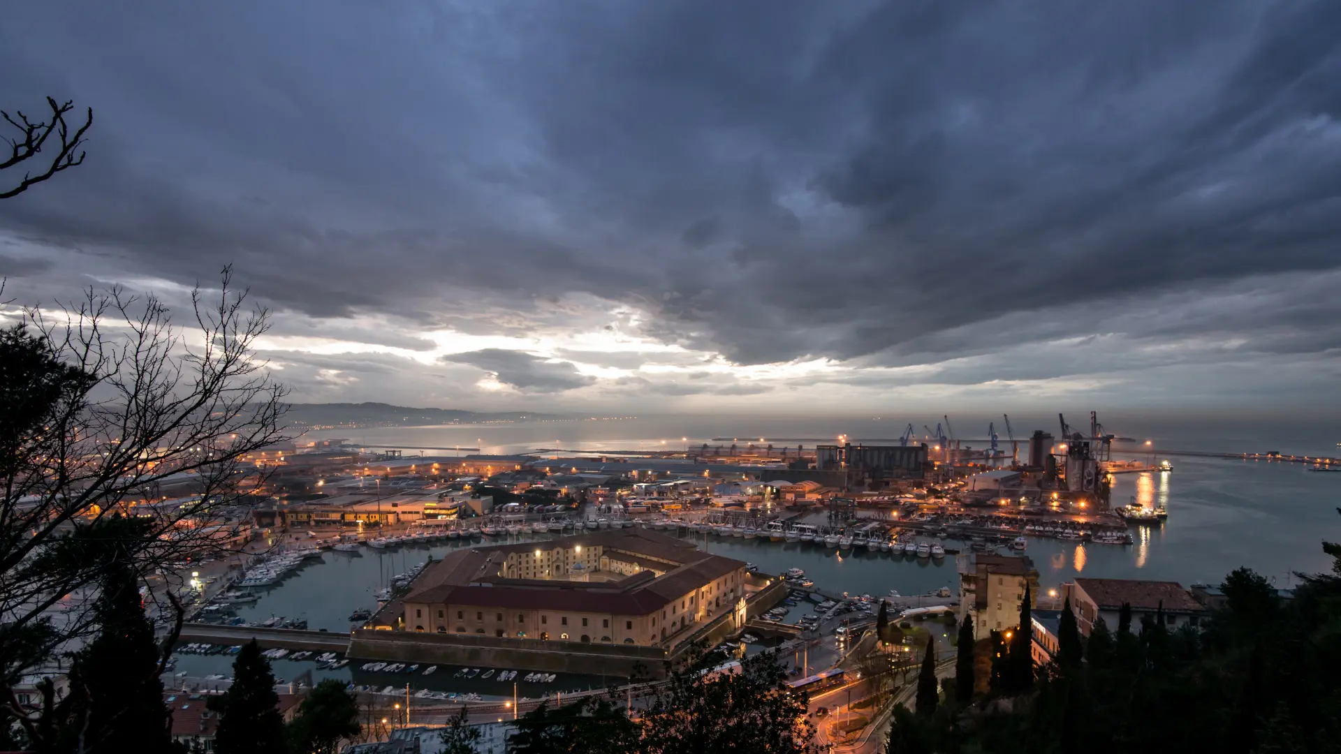 Immagine della Mole Vanvitelliana in Ancona