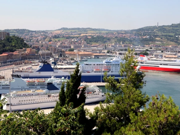 Immagine del Porto di Ancona
